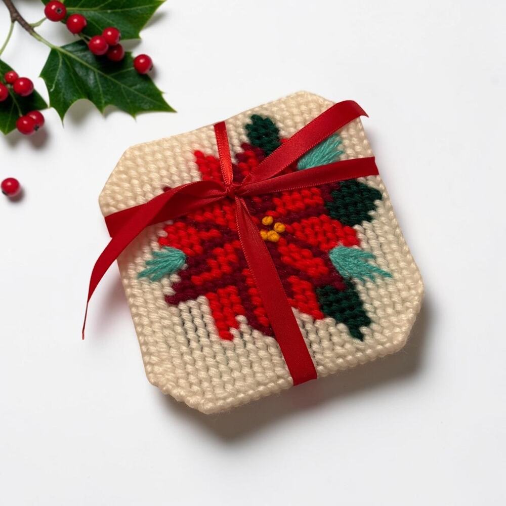 NEW Vintage NEEDLEPOINT Poinsettia Coasters Set Of 4 Christmas Handmade 4058/67